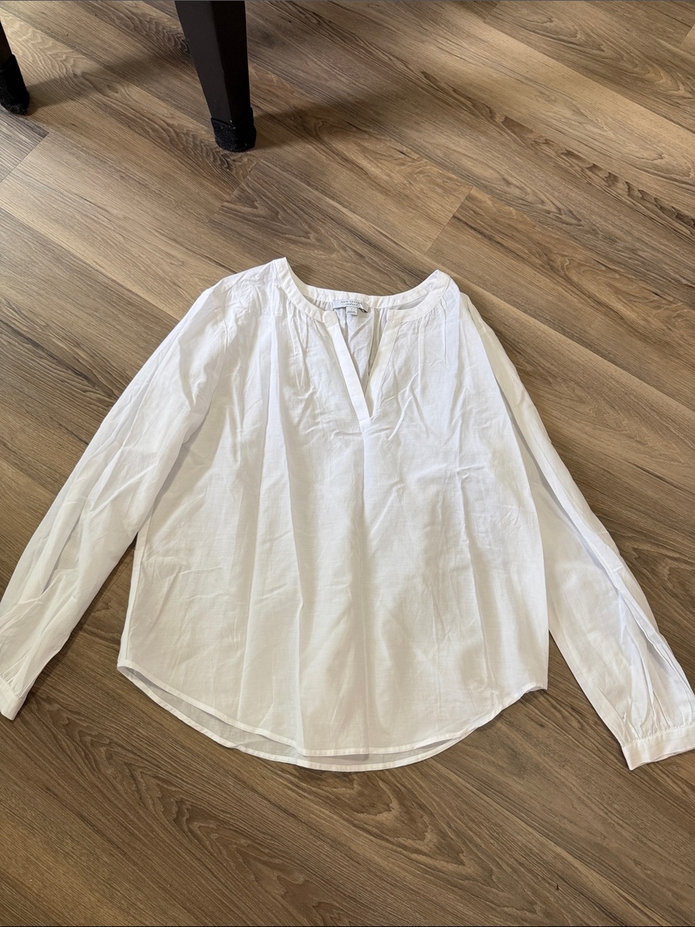 Ann Taylor Women's White Long-Sleeve V-Neck Blouse NWOT